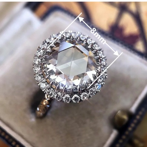 Gorgeous925 Silver  Round Cut White Sapphire Ring - Picture 5 of 7